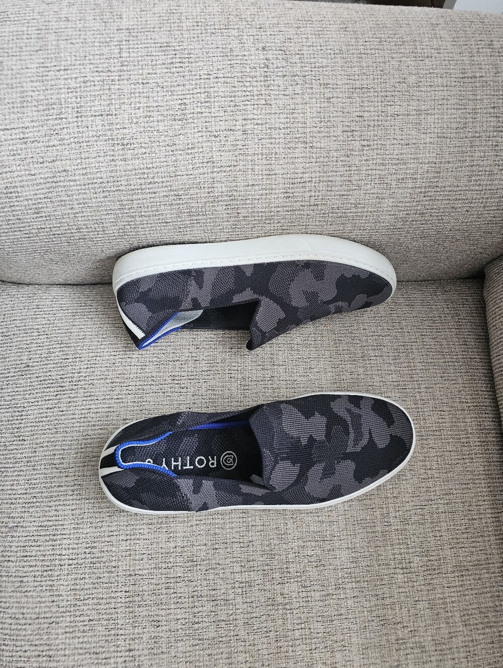 Rothy's The Original Slip-On Sneaker Size 8.5 - Picture 2 of 7